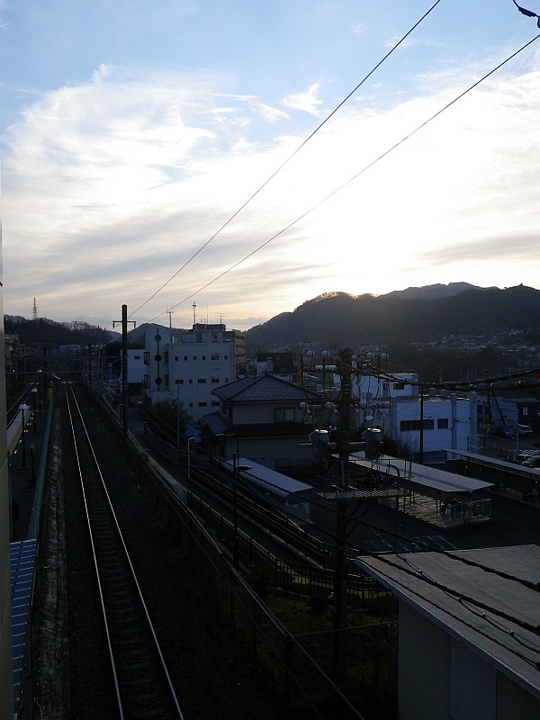 元旦早朝。藤野駅から日の出。