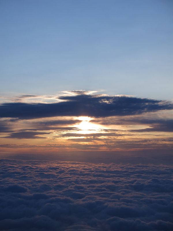 農鳥岳山頂からみる雲海。す、素晴らしい・・・。
