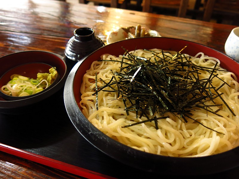 若松寺の麓にある食事処『松寿庵』。ウマイ！